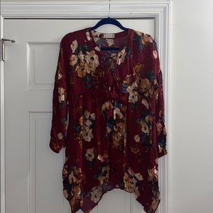 Altar’d State Floral Handkerchief Hem Tunic